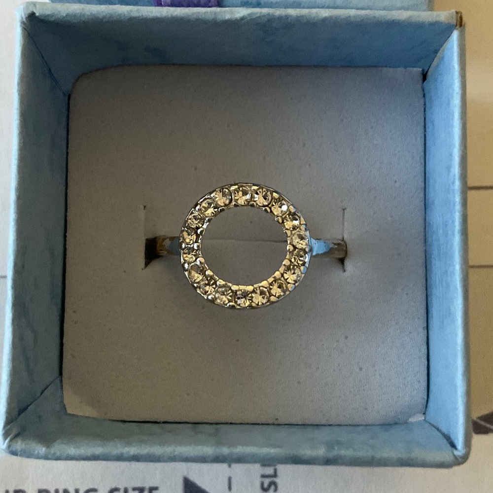 Elegant Silver And Cubic Zirconia Ring